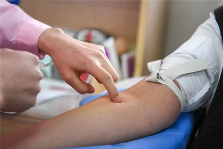 Ipinakikilala ng BABIO ang mabilis na typhoid IgG/IgM test kit para sa maaasahang mga diagnostic na point-of-care